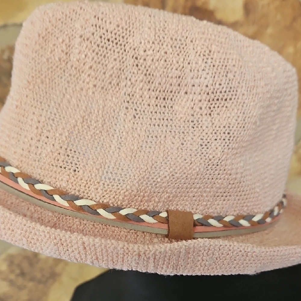 N/A chic pink